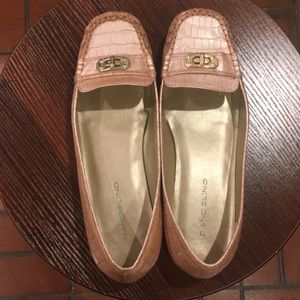 EUC Bandolino Loafers